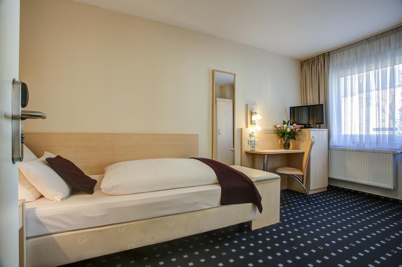 Rhein Neckar Hotel MHG Eksteriør billede