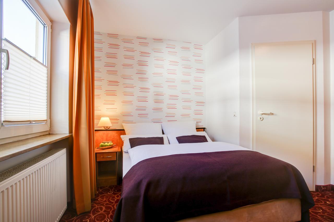 Rhein Neckar Hotel MHG Eksteriør billede